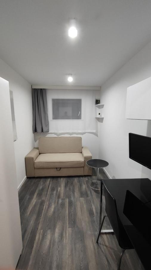 Metro-House 24H --Fakturavat-- Apartment Sroda Slaska Exterior photo