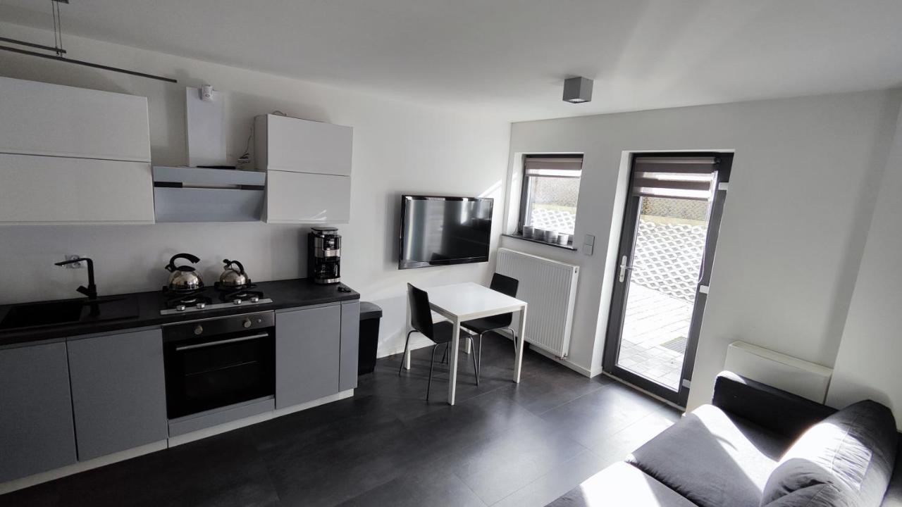 Metro-House 24H --Fakturavat-- Apartment Sroda Slaska Exterior photo